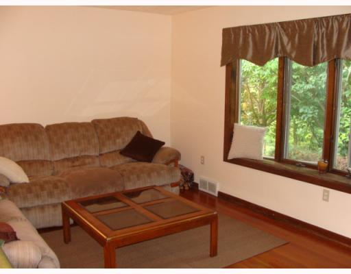 185 Piersol Road Belle Vernon, PA 15012 - Photo 6 of 18 Living Room.