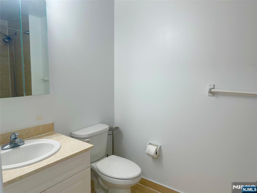 100 Old Palisade Road, Unit 3513 Fort Lee, NJ 07024 - Photo 15 of 28