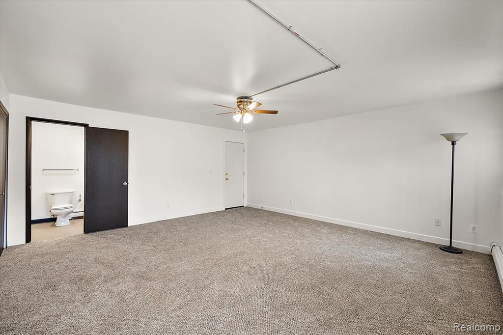 384 West Drahner Road, Unit C13 Oxford, MI 48371 - Photo 25 of 38