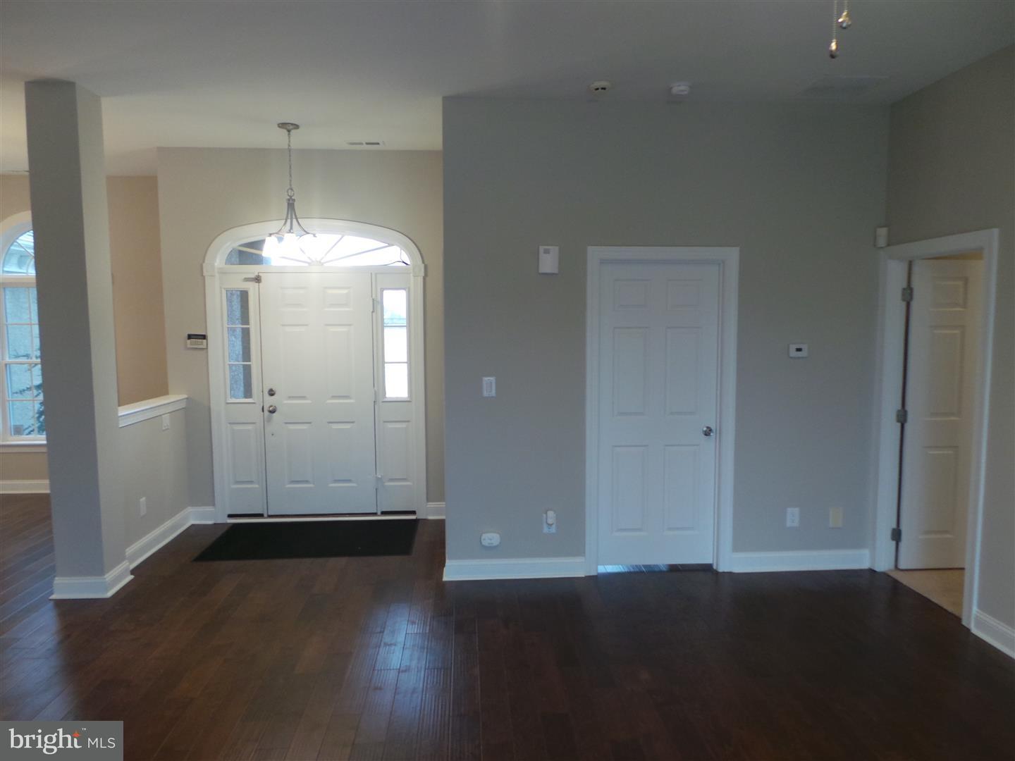 805 Heritage Road Sewell, NJ 08080 - Photo 8 of 25