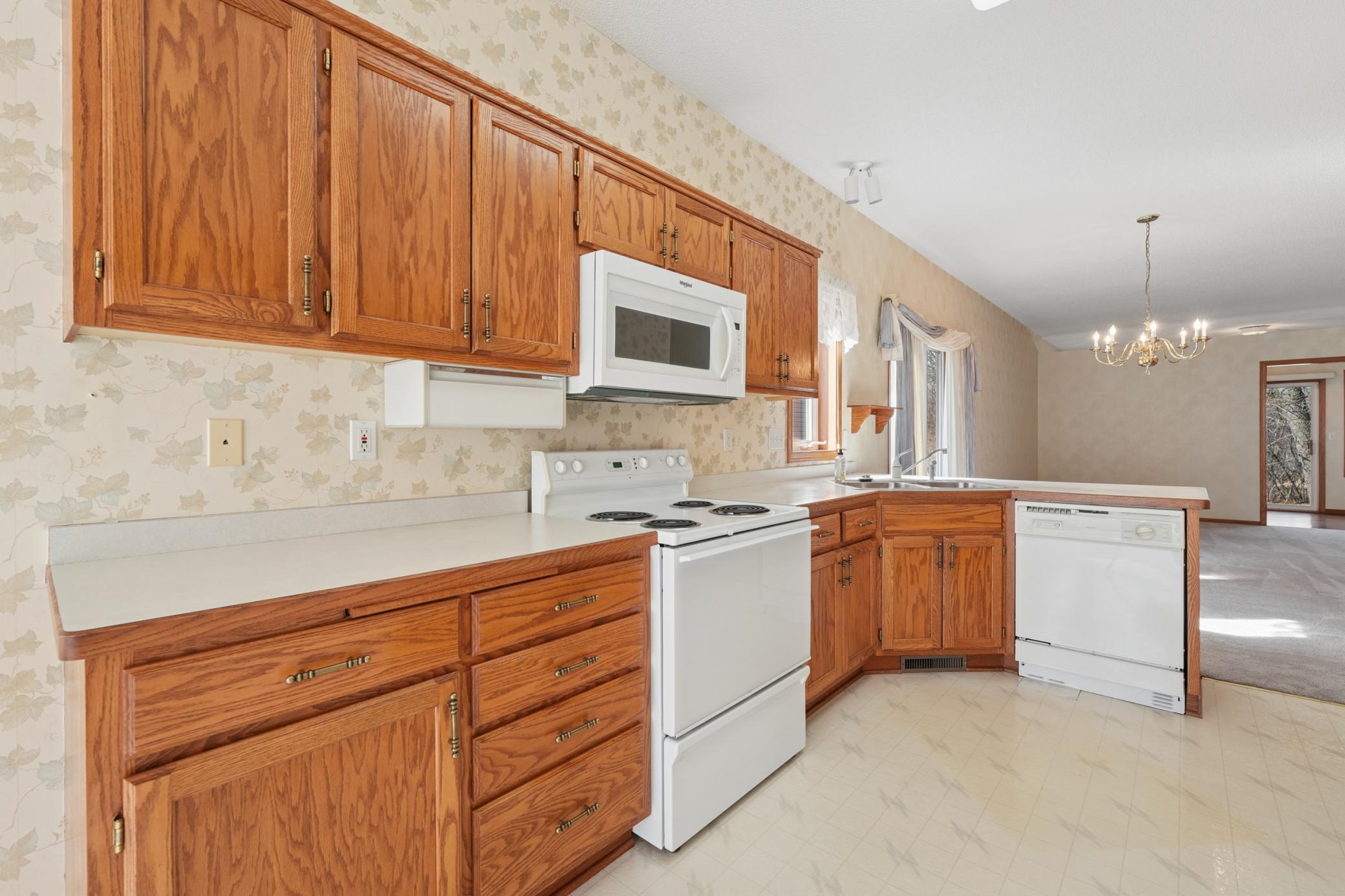 8040 Benjamin Street Northeast Spring Lake Park, MN 55432 - Photo 11 of 23