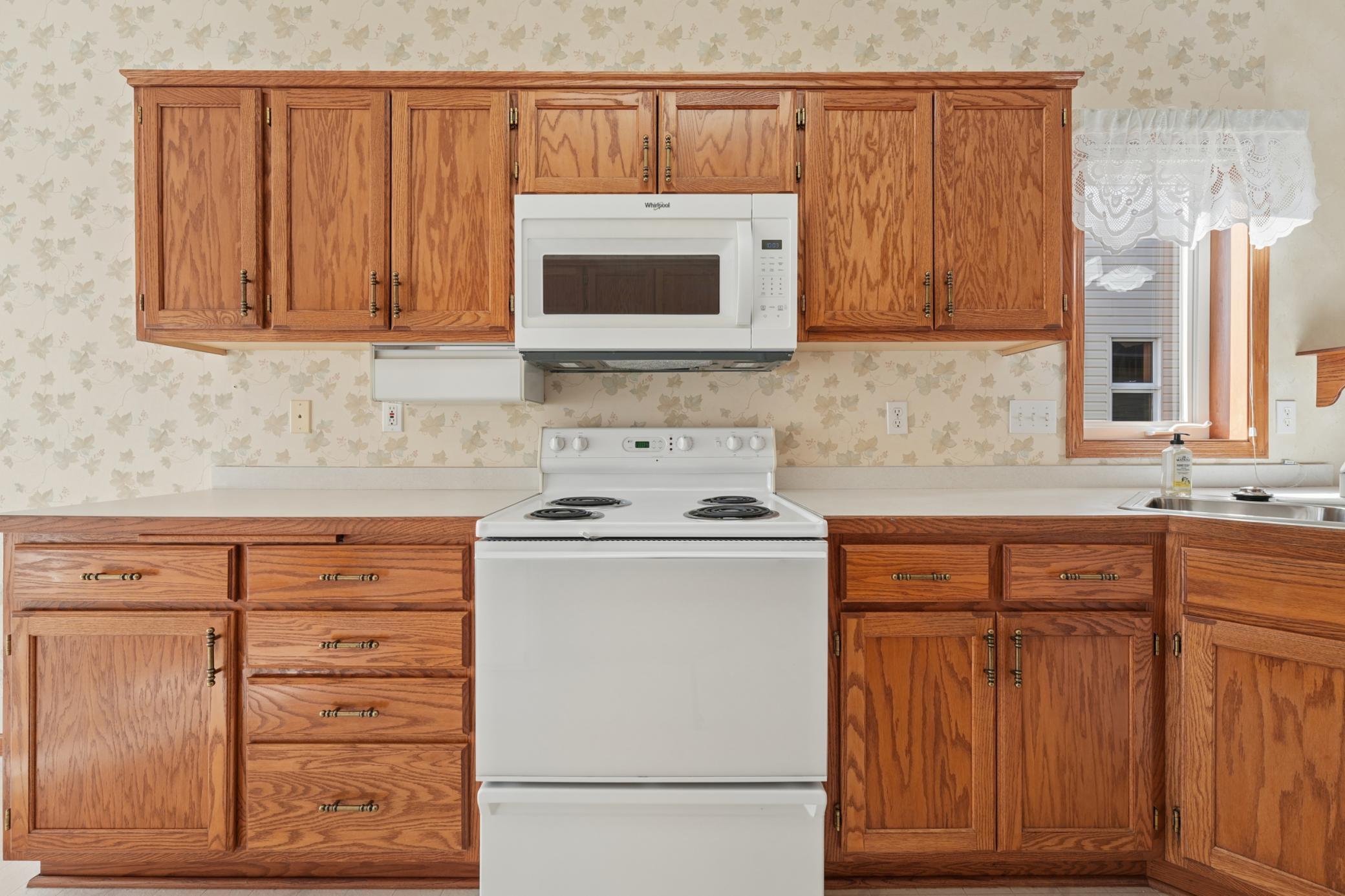 8040 Benjamin Street Northeast Spring Lake Park, MN 55432 - Photo 10 of 23