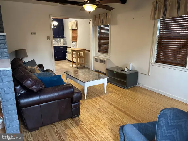 $1,450 | 22 1/2 East Pine Street, Ephrata, PA 17522