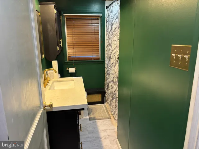 $1,450 | 22 1/2 East Pine Street, Ephrata, PA 17522