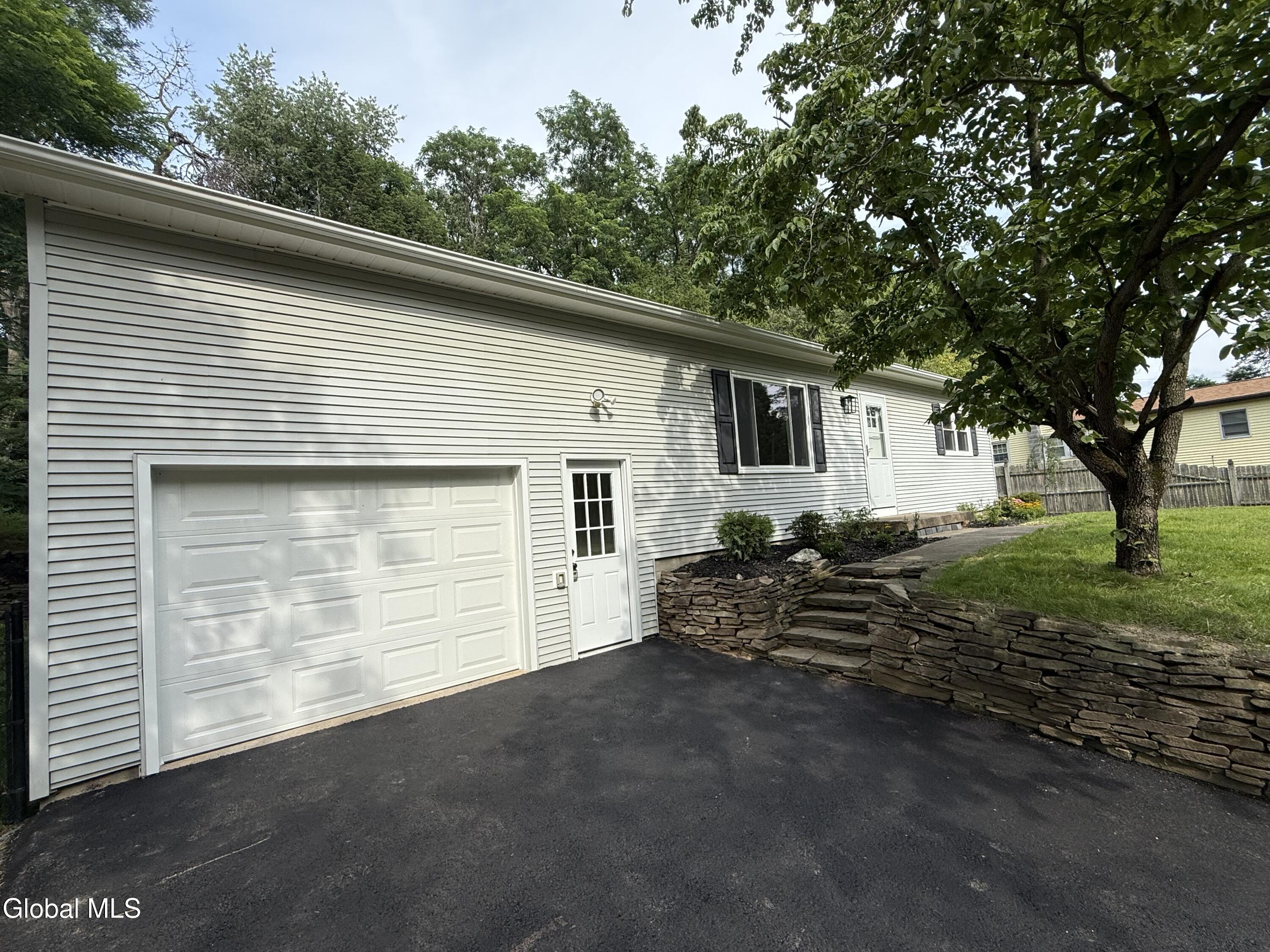 1326 Kings Road Guilderland, NY 12303 - Photo 2 of 21 IMG_8600
