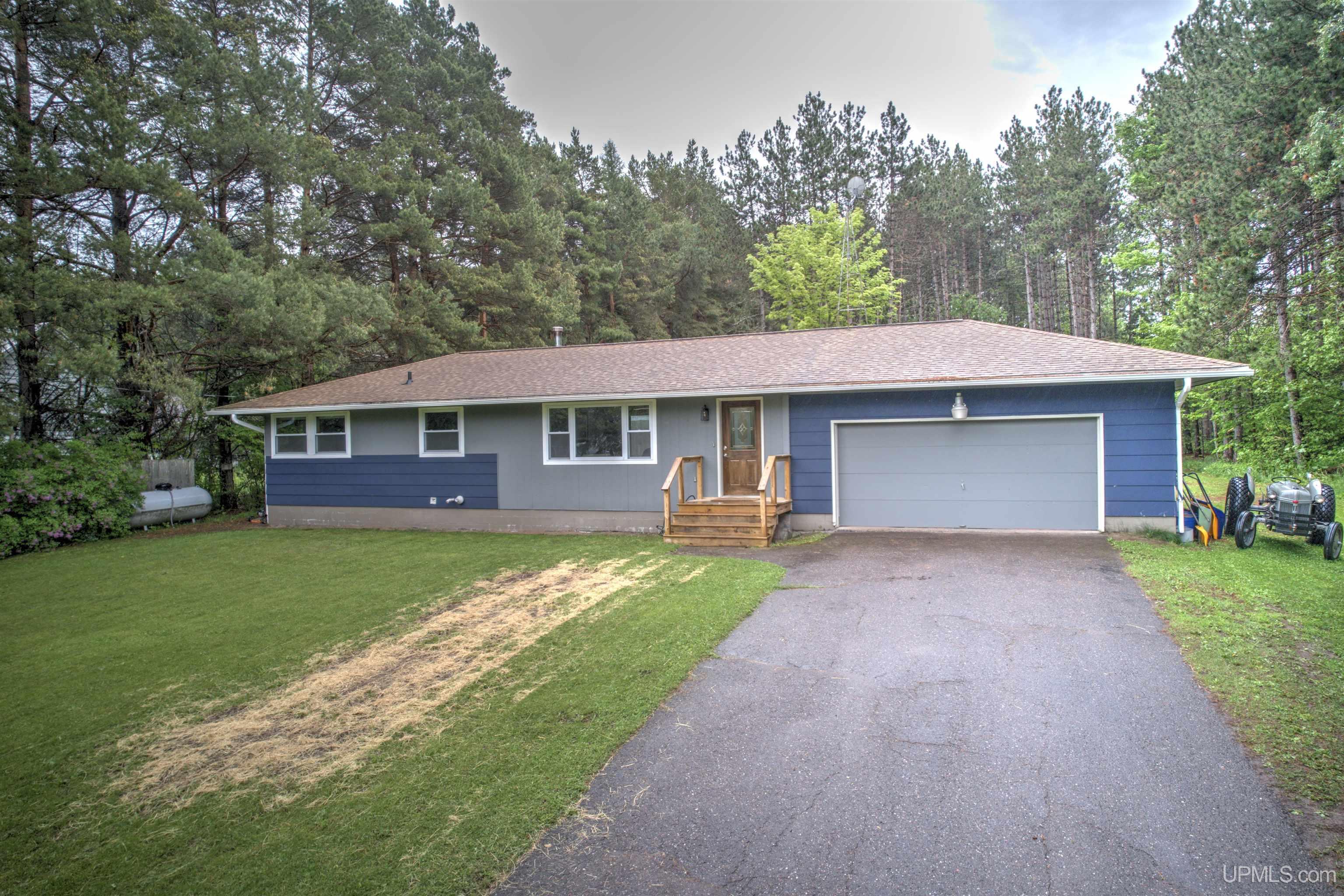 16589 Liminga Road Houghton, MI 49931 - Photo 1 of 55