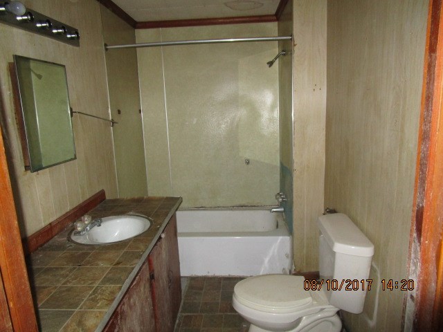 202 Glass Road Valley, AL 36854 - Photo 3 of 6