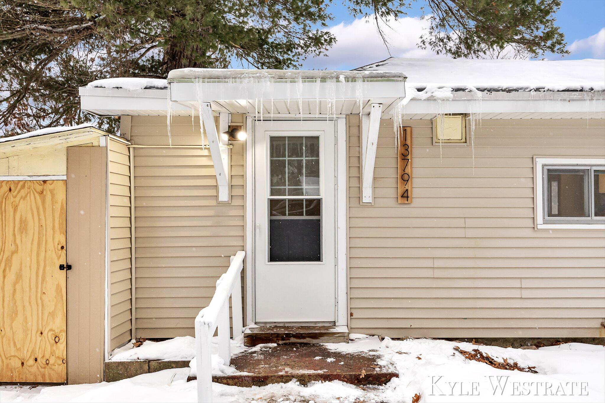 13794 Keiber Road Northeast Greenville, MI 48838 - Photo 5 of 26 03-K1J10912