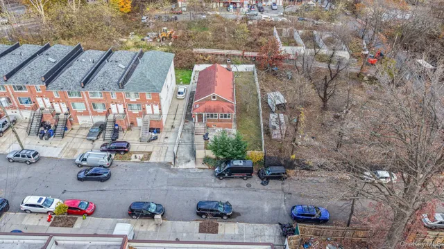 $799,000 | 3412 Hunter Avenue | Eastchester