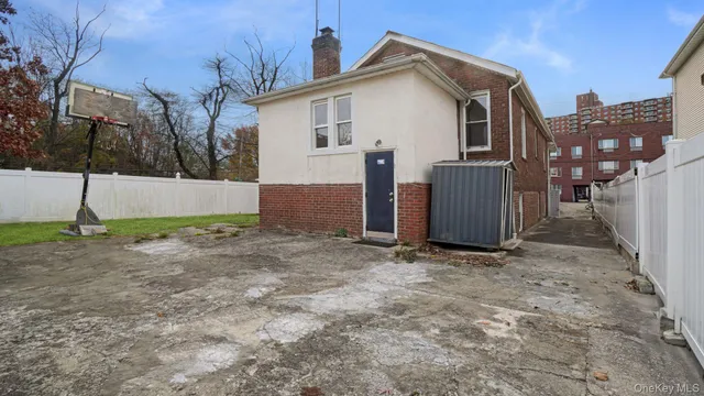 $799,000 | 3412 Hunter Avenue | Eastchester