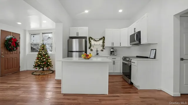 $799,000 | 3412 Hunter Avenue | Eastchester