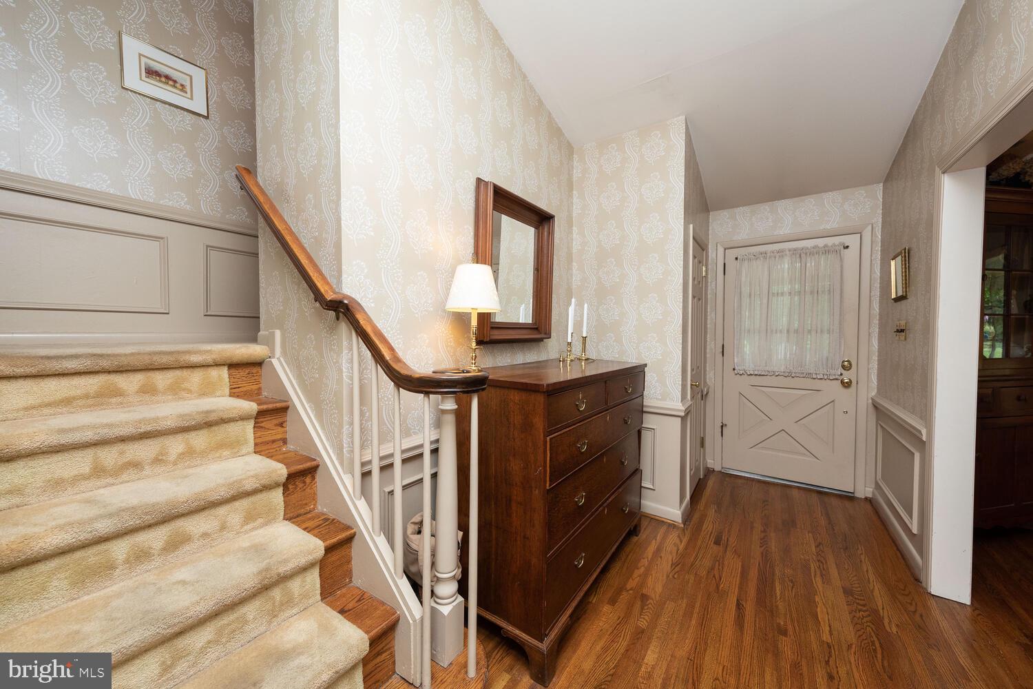 2540 Martin Road Willow Grove, PA 19090 - Photo 19 of 61 Foyer Staircase