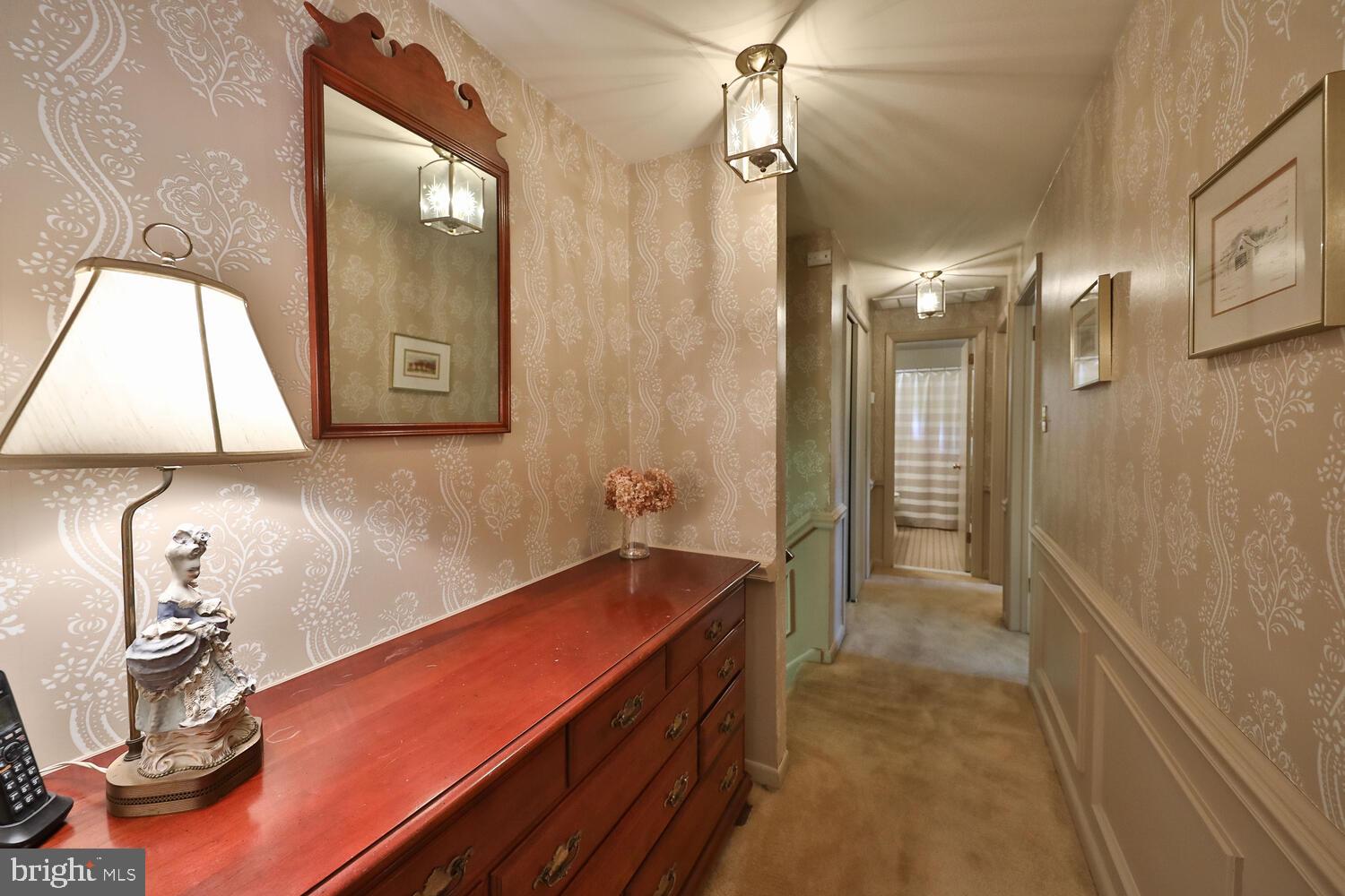 2540 Martin Road Willow Grove, PA 19090 - Photo 31 of 61 2nd Floor Hallway