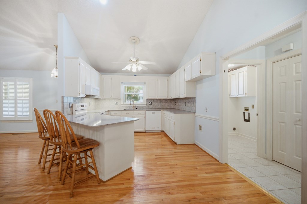 106 Broken Ridge Court Greenwood, SC 29646 - Photo 11 of 30