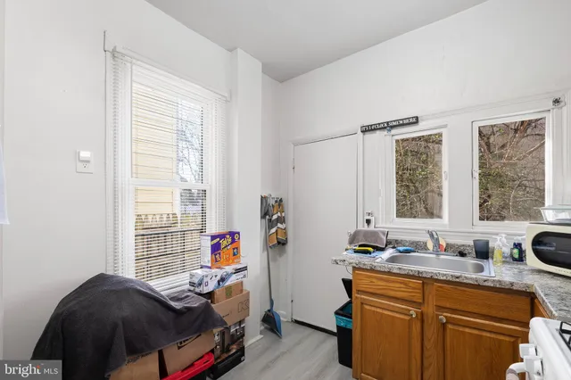 $140,000 | 2 Lower Oak Street, Wilmington, DE 19805