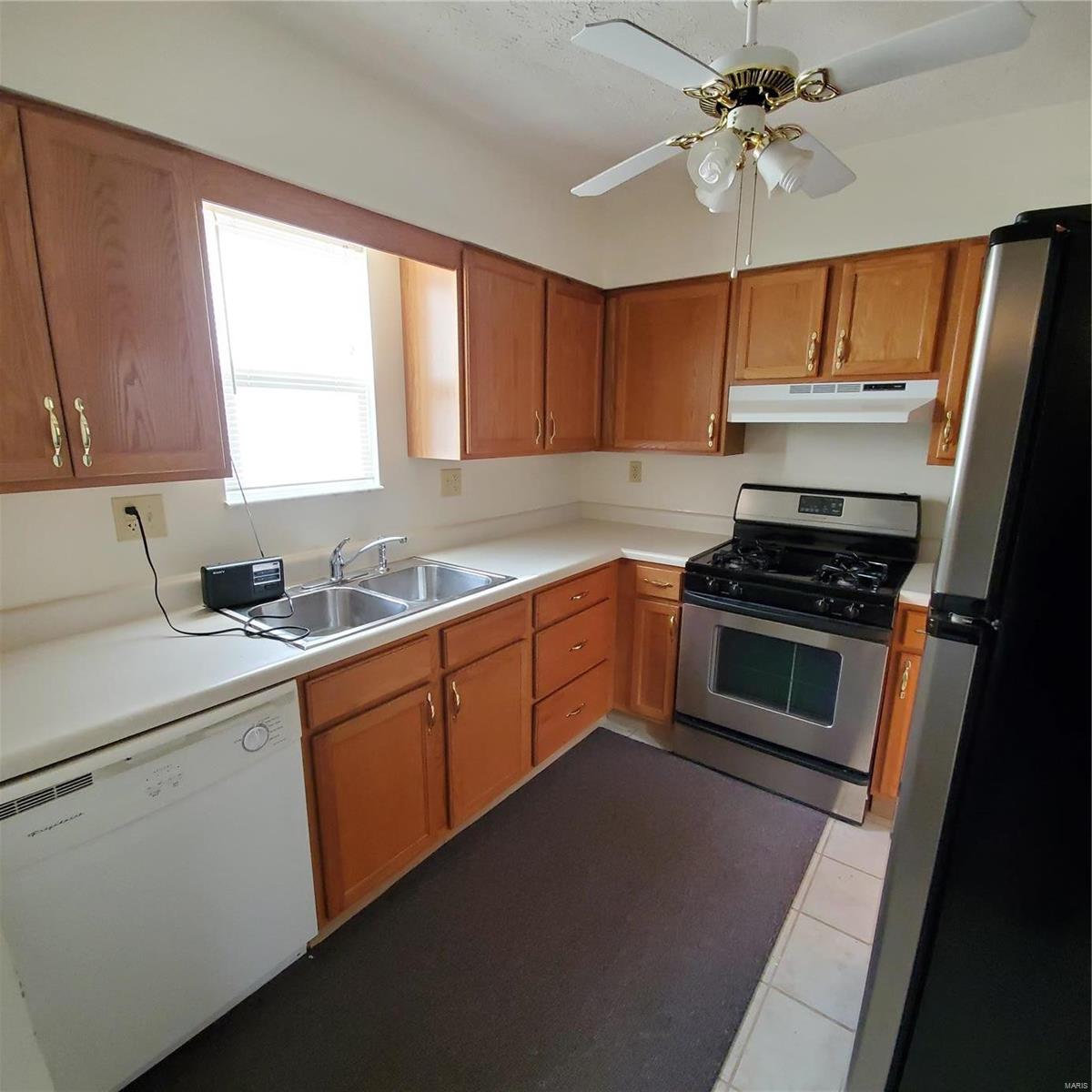 1855 Edwardsville Road Madison, IL 62060 - Photo 6 of 8