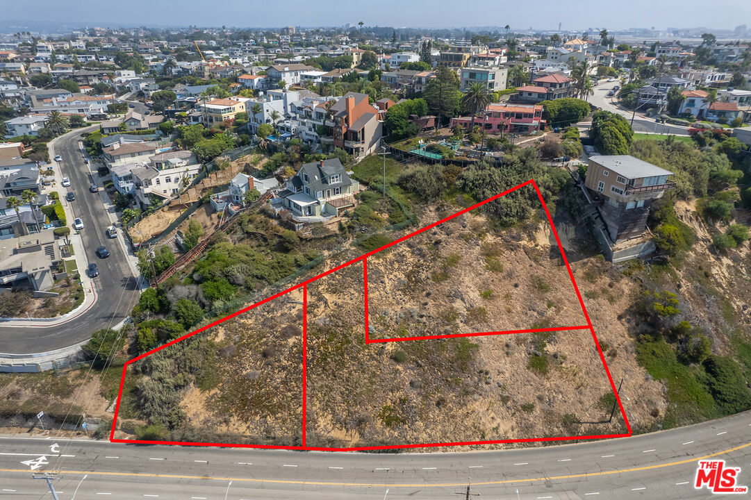 6916 Vista Del Mar Playa del Rey, CA 90293 - Photo 1 of 51 a view of a city
