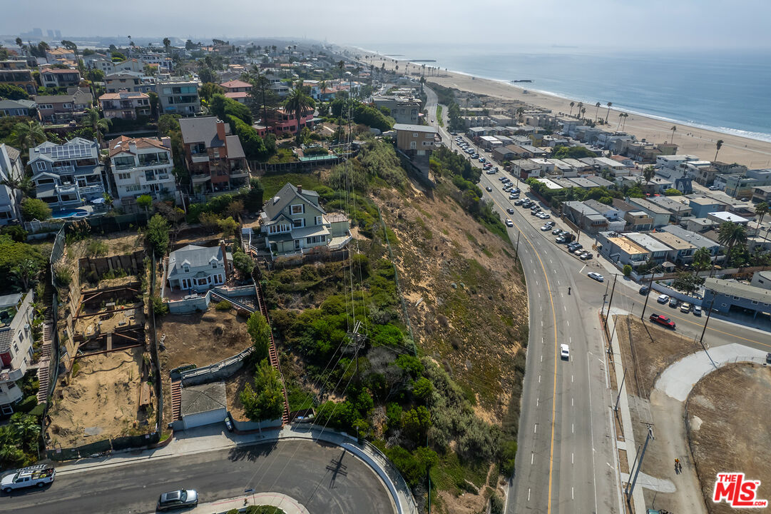 6916 Vista Del Mar Playa del Rey, CA 90293 - Photo 16 of 51 a view of a city