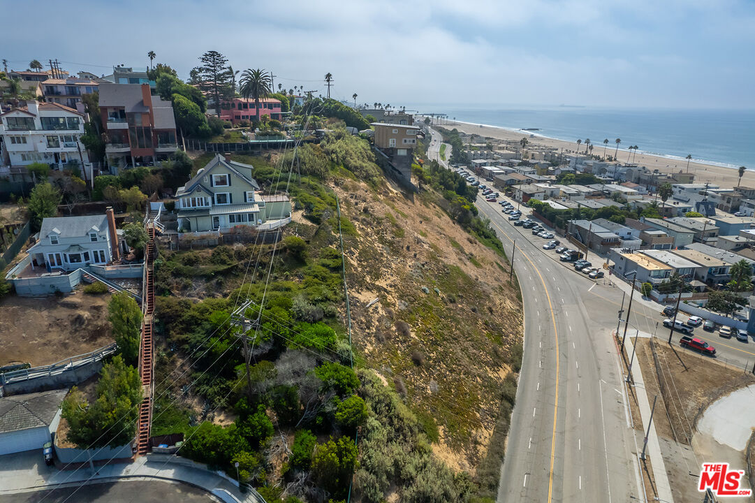 6916 Vista Del Mar Playa del Rey, CA 90293 - Photo 19 of 51 a view of a city