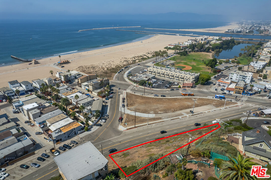 6916 Vista Del Mar Playa del Rey, CA 90293 - Photo 24 of 51 an aerial view of residential houses with outdoor space