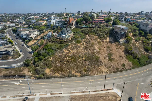$1,050,000 | 6916 Vista Del Mar, Playa del Rey, CA 90293