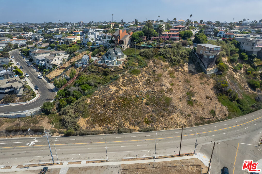 6916 Vista Del Mar Playa del Rey, CA 90293 - Photo 27 of 51 an aerial view of multiple house