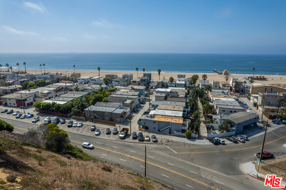 6916 Vista Del Mar Playa del Rey, CA 90293 - Photo 30 of 51 an aerial view of a city