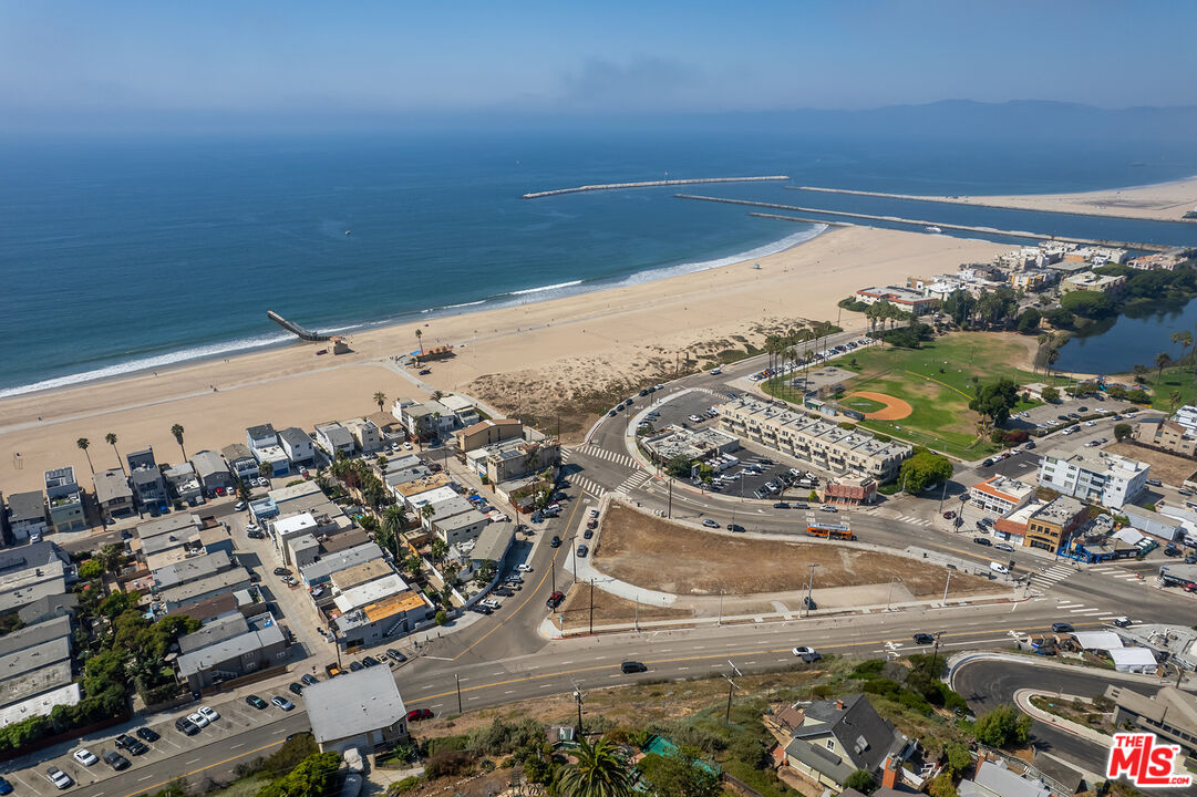 6916 Vista Del Mar Playa del Rey, CA 90293 - Photo 33 of 51 a view of a city