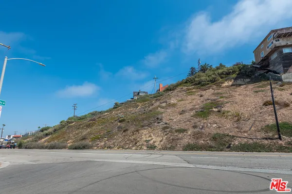 $1,050,000 | 6916 Vista Del Mar, Playa del Rey, CA 90293