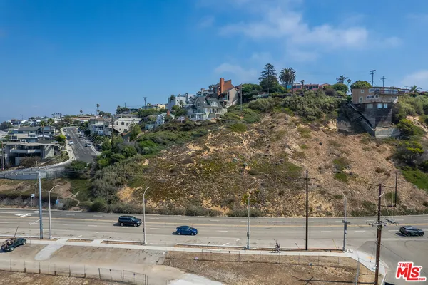 $1,050,000 | 6916 Vista Del Mar, Playa del Rey, CA 90293