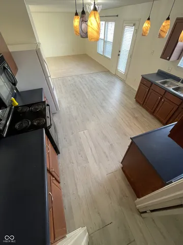 $2,100 | 12824 East 131st Street, Fishers, IN 46037