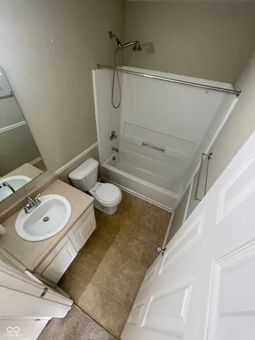 $2,100 | 12824 East 131st Street, Fishers, IN 46037