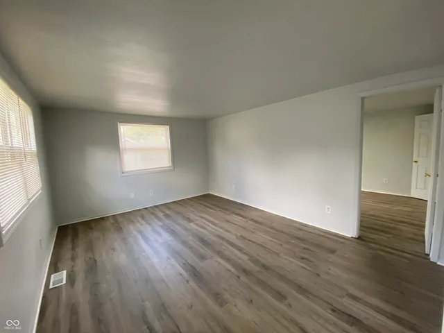 $2,100 | 12824 East 131st Street, Fishers, IN 46037