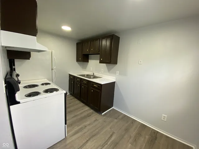 $2,100 | 12824 East 131st Street, Fishers, IN 46037