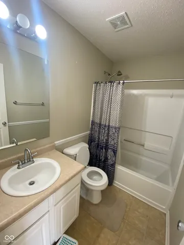 $2,100 | 12824 East 131st Street, Fishers, IN 46037