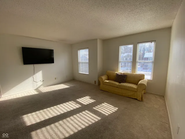 $2,100 | 12824 East 131st Street, Fishers, IN 46037