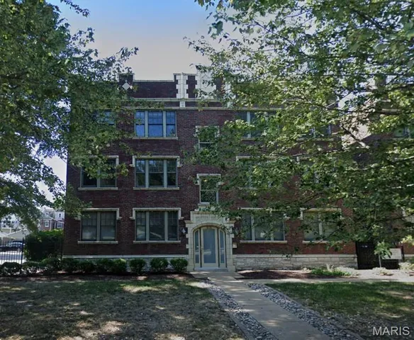 $1,425 | 4220 McPherson Avenue, Unit 101, St. Louis, MO 63108