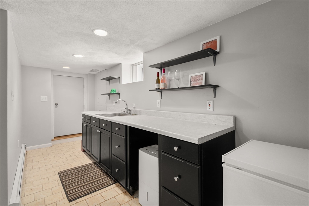 38 Overlook Road Waltham, MA 02451 - Photo 24 of 39