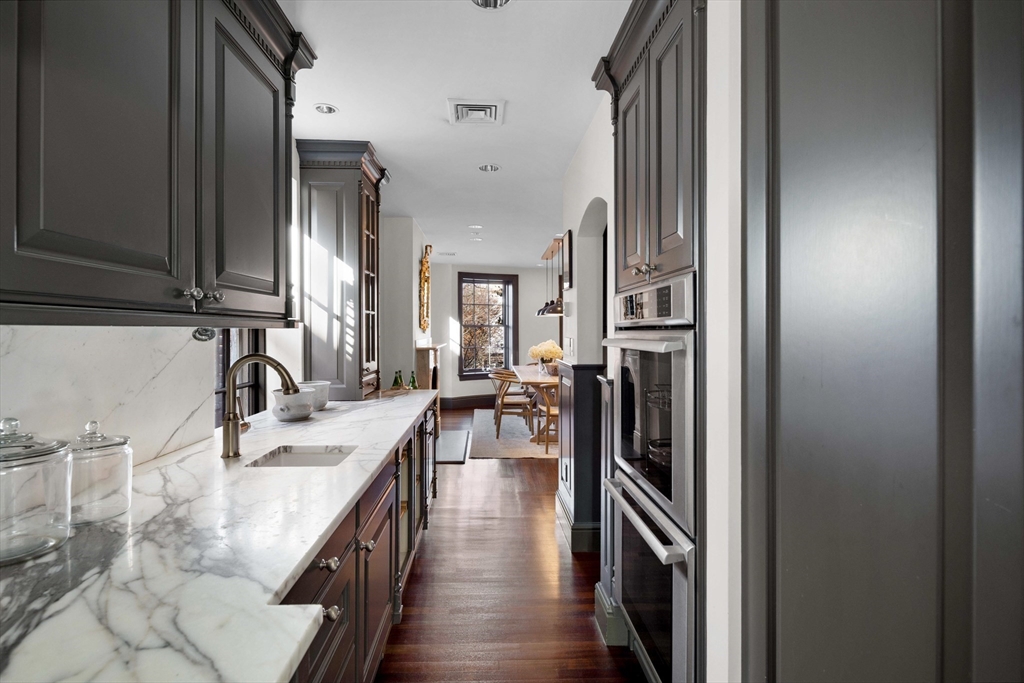 86 Mt Vernon Street Boston, MA 02108 - Photo 10 of 26