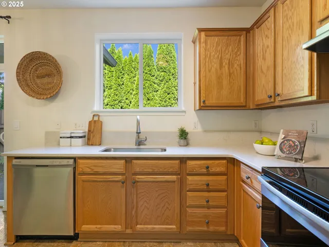 $364,000 | 21069 Southwest Madeira Terrace, Sherwood, OR 97140