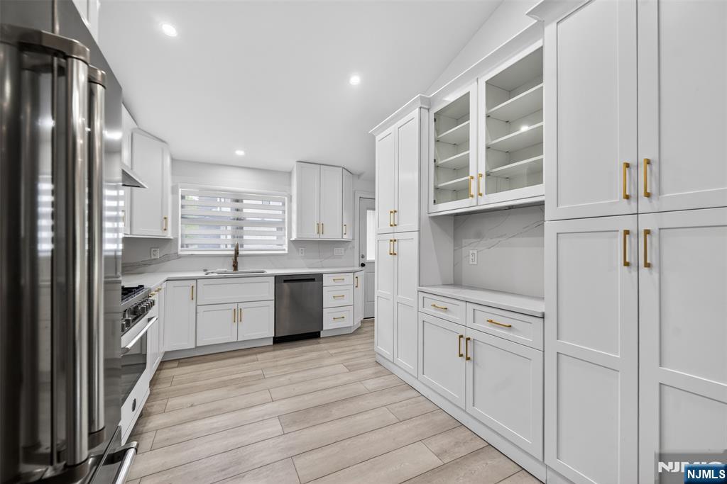 436 Ruckman Road Closter, NJ 07624 - Photo 9 of 33