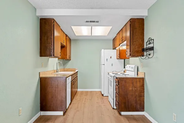 $188,000 | 480 Cherry Lane, Unit C, Manteca, CA 95337