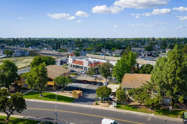 $188,000 | 480 Cherry Lane, Unit C, Manteca, CA 95337