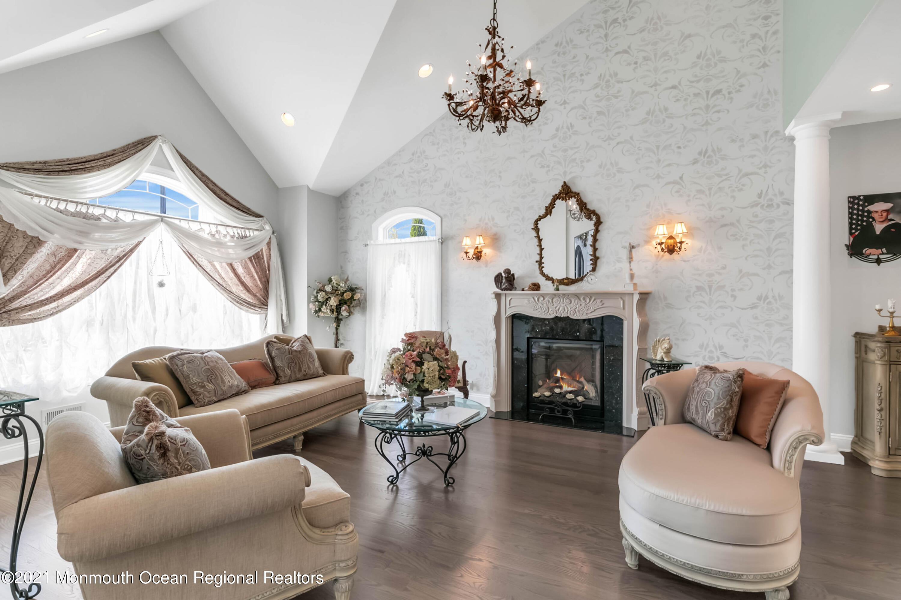 365 Yeoman Road Manahawkin, NJ 08050 - Photo 4 of 53 3