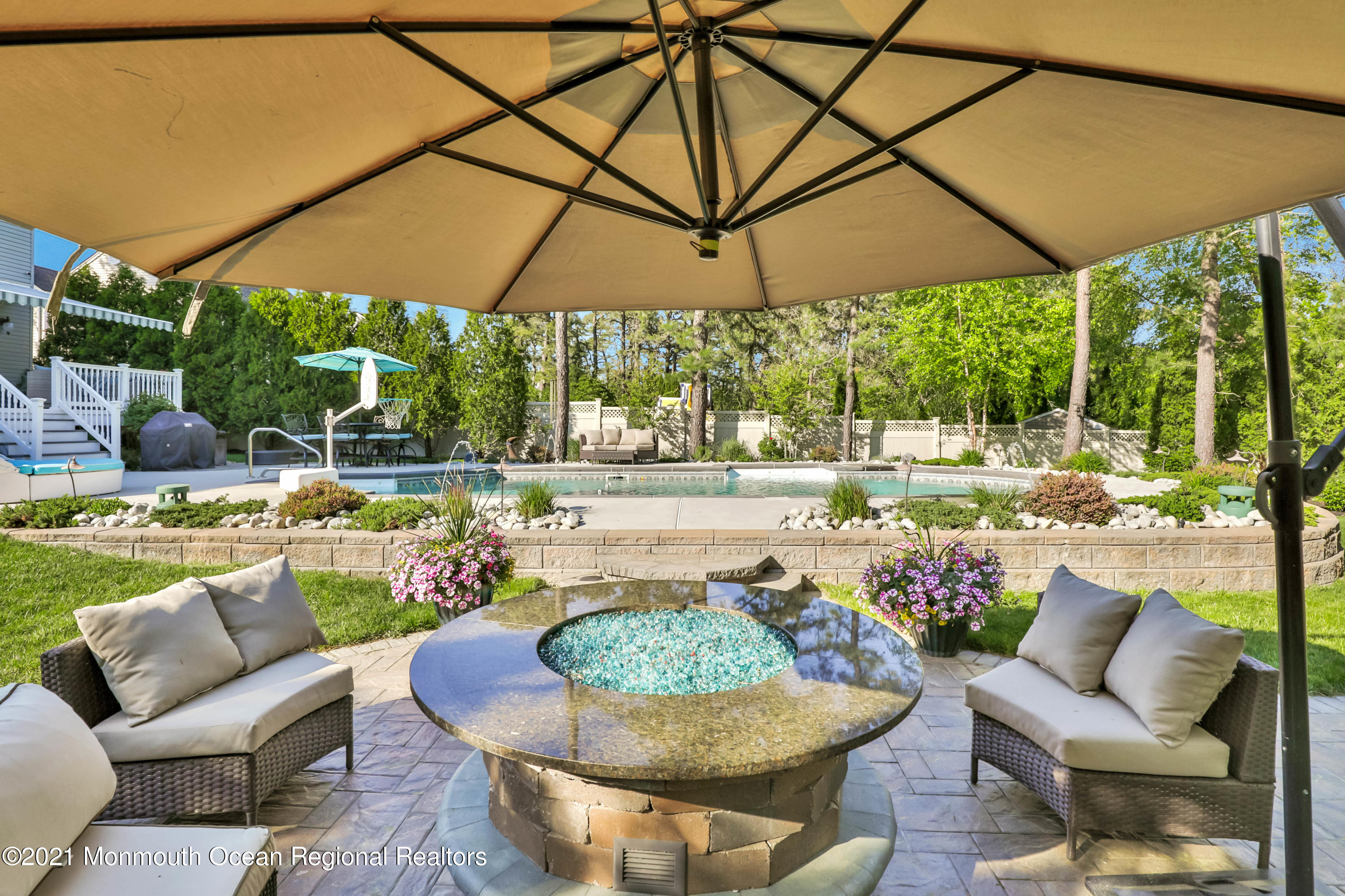365 Yeoman Road Manahawkin, NJ 08050 - Photo 41 of 53 39