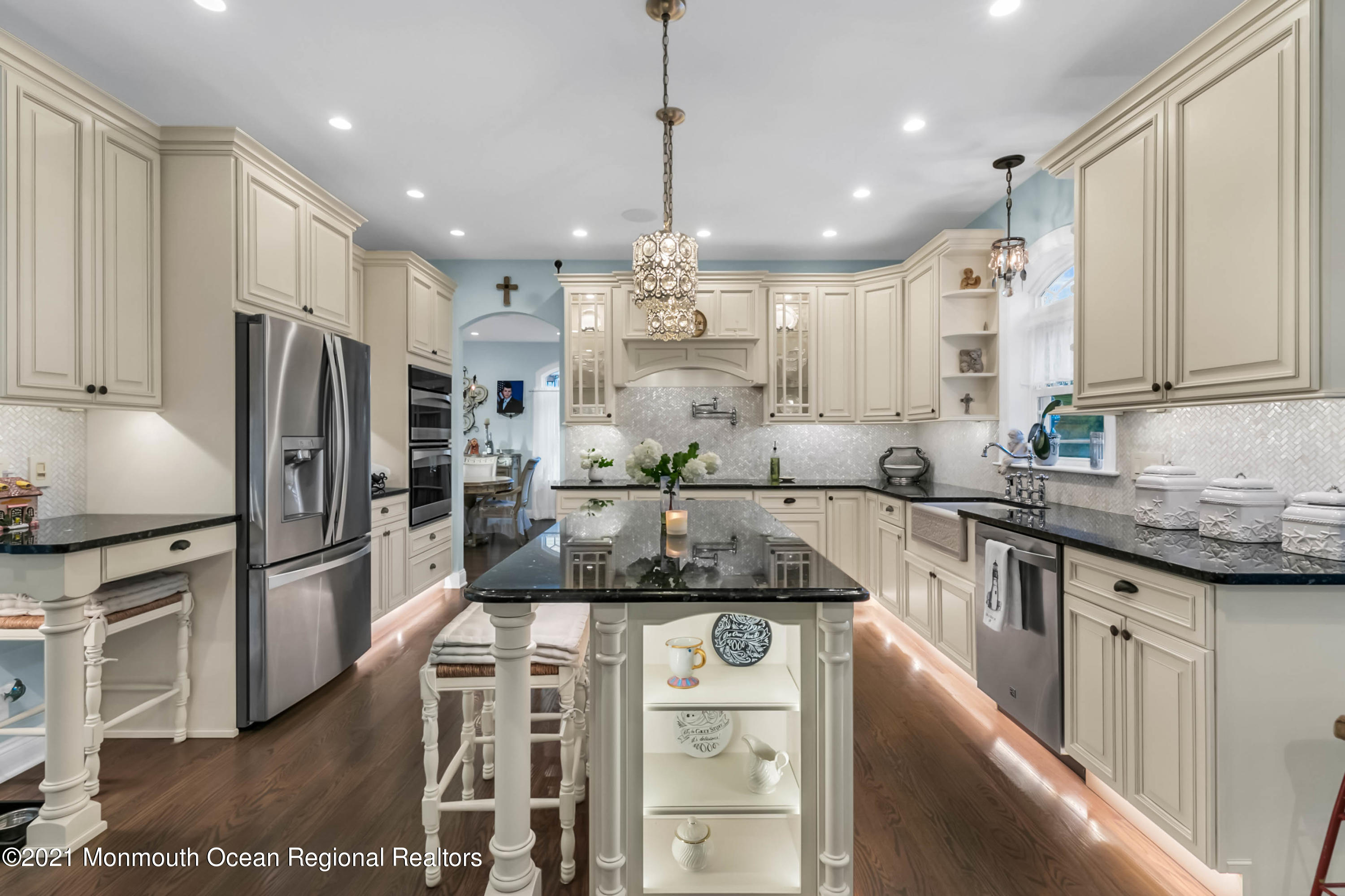 365 Yeoman Road Manahawkin, NJ 08050 - Photo 8 of 53 7