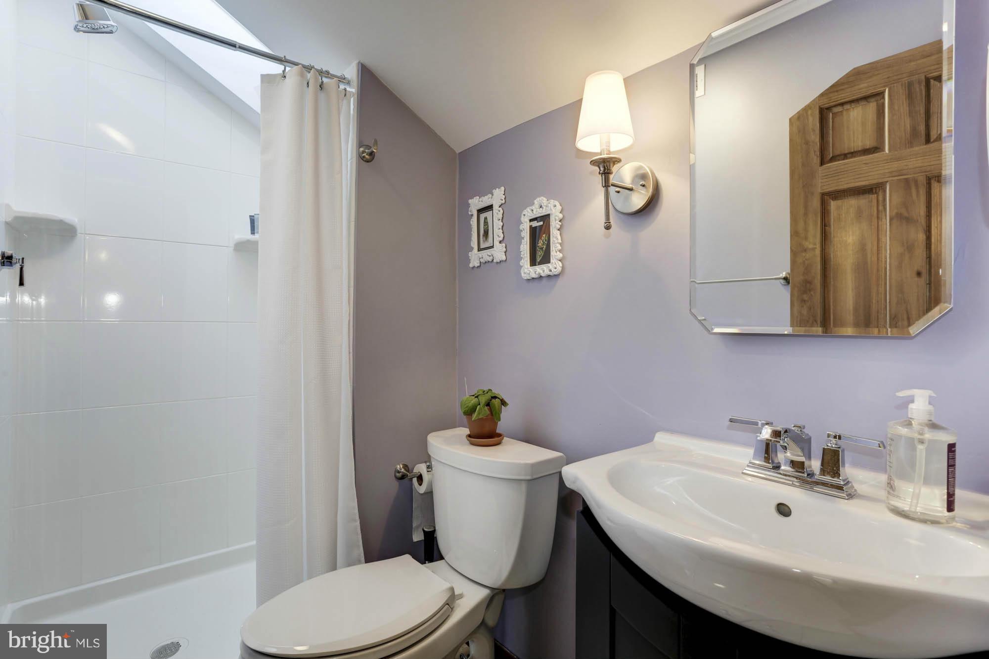1077 Shore Acres Road Arnold, MD 21012 - Photo 28 of 30 Attractively Appointed 2nd Remodeled Full Bath