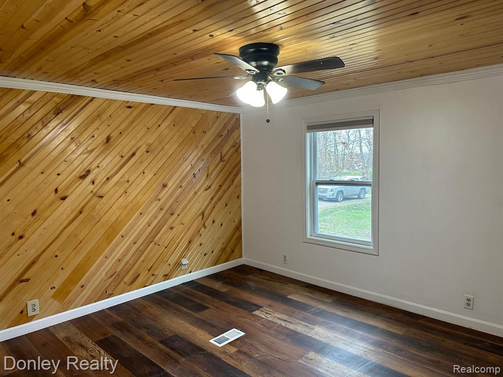 3115 Phelps Lake Road Mayville, MI 48744 - Photo 12 of 27