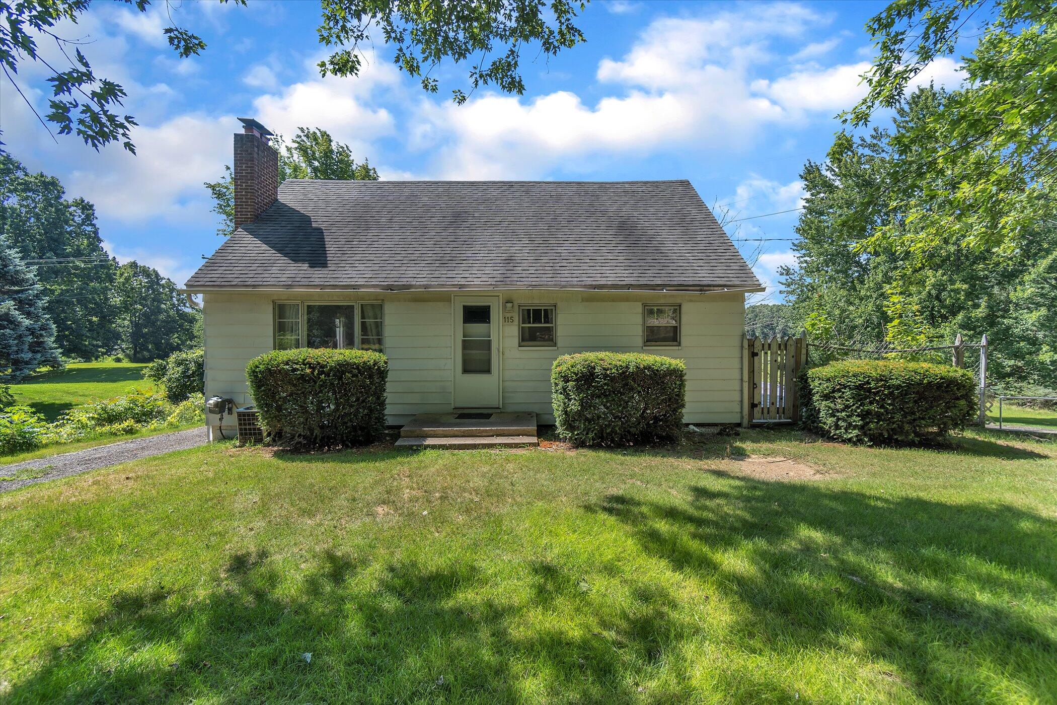 115 West Liberty Road Clarklake, MI 49234 - Photo 5 of 47 03-115-W-Liberty-Rd-Windowstill-Real-Est