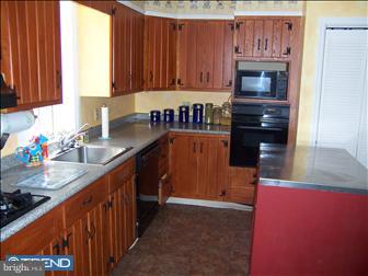 351 Sugartown Road Radnor, PA 19087 - Photo 4 of 6 Kitchen